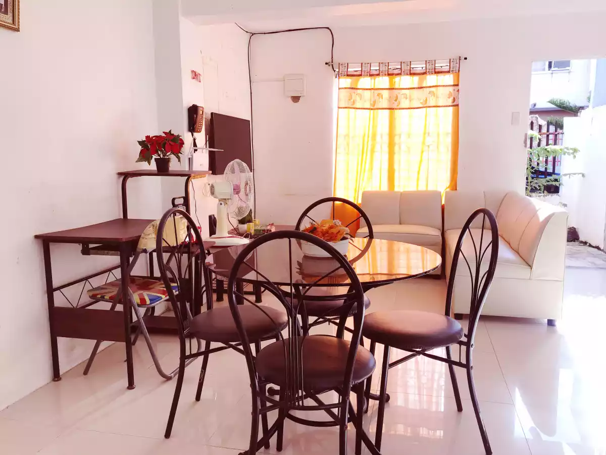 Fully Furnished Townhouse for ASSUME - photo 5