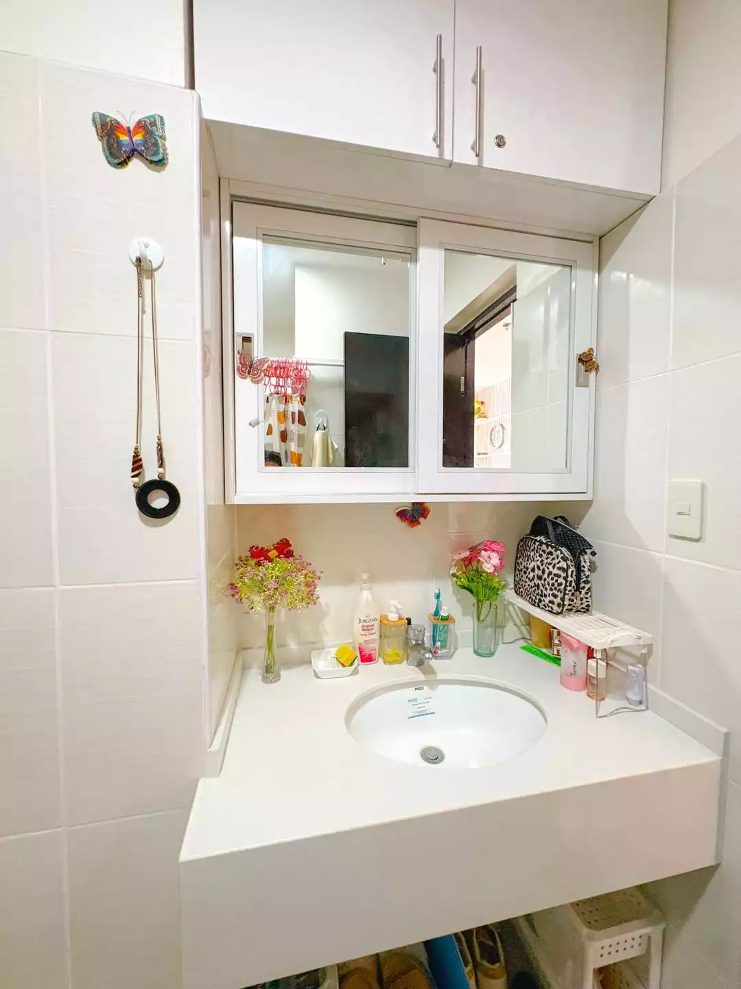 NEWLY RENOVATED FULLY FURNISHED Studio Unit for Sale in Bamboo Bay — Studio in Hernan Cortes Street, Mandaue City, Central Visayas — Photo 5