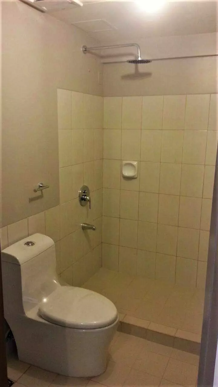 Pre-owned 2 BR Condo at Birchwood Acacia Estates Taguig City — 2 Bedrooms in Acacia Avenue, Taguig, Metro Manila — Photo 6