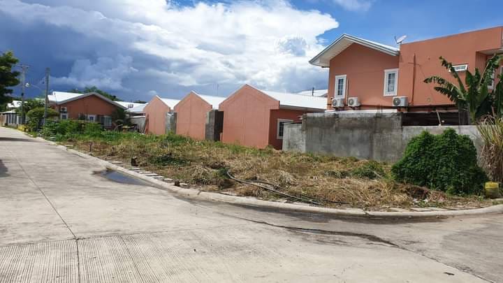 LOT FOR SALE IN CORDOVA!!! — Residential Lot in Maribago, Cordova, Cebu — Photo 2