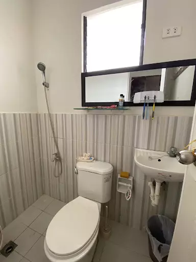 Open photo 11 of 16 — House and lot for rent
