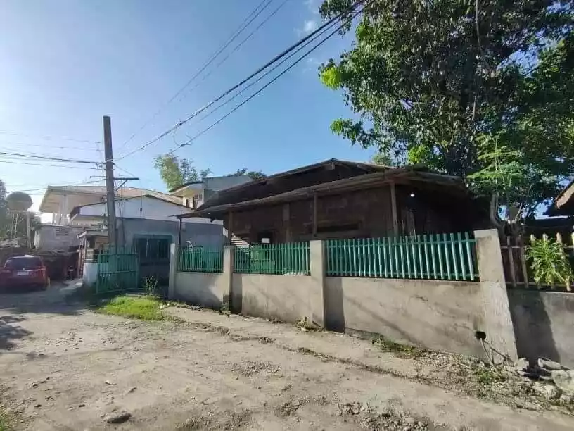 House and Lot - photo 4