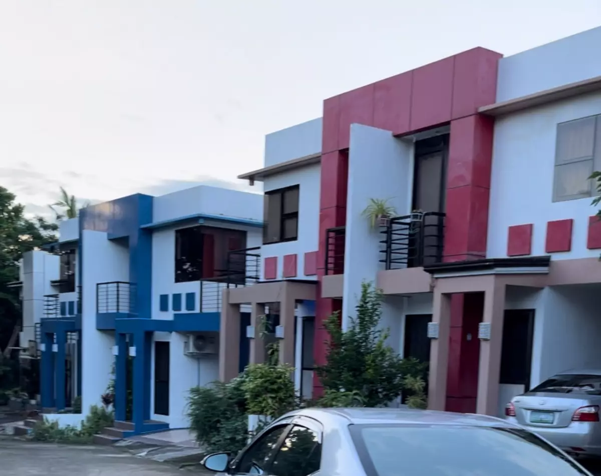 1 unit of Duplex House in River Grande