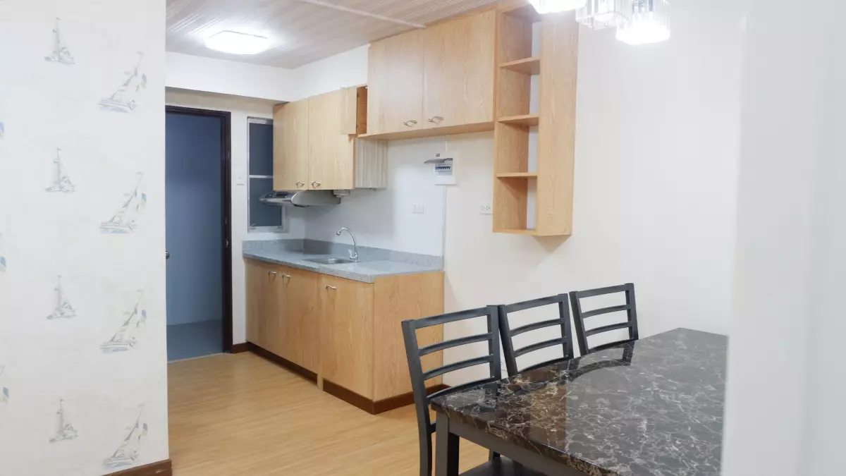 FULLY FURNISHED 1 BEDROOM UNITS/FIRST USERS