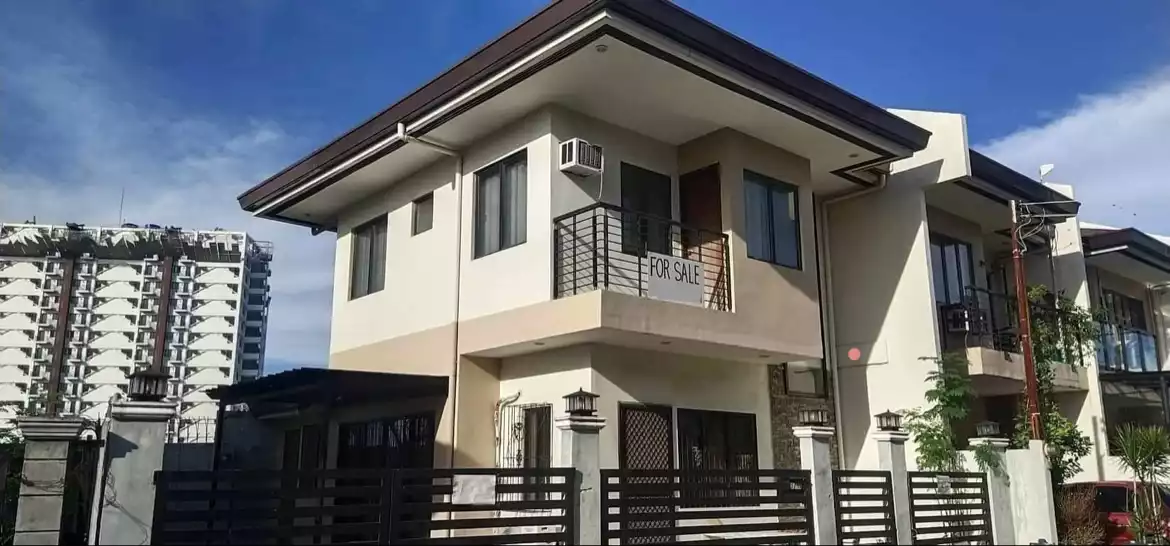 2 Storey Townhouse in Lapu-Lapu City