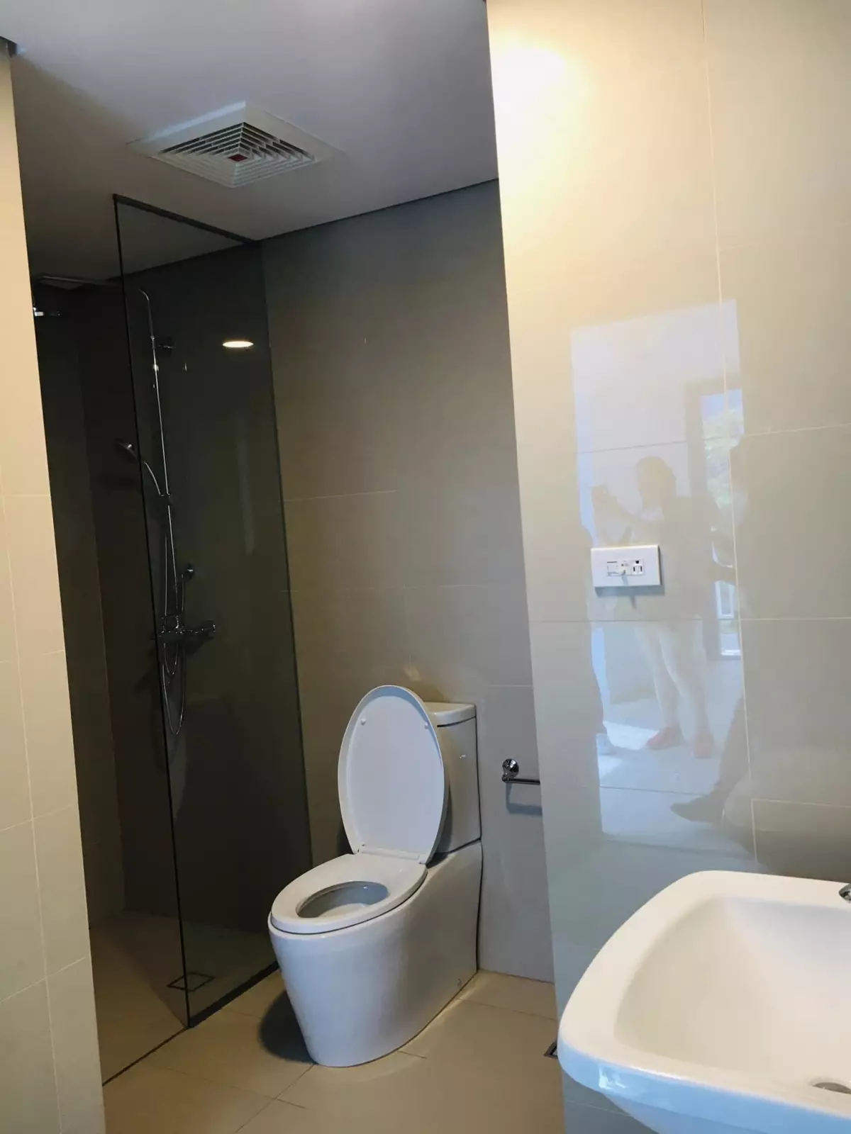 38 PARK AVENUE 1 BEDROOM FOR SALE - photo 6