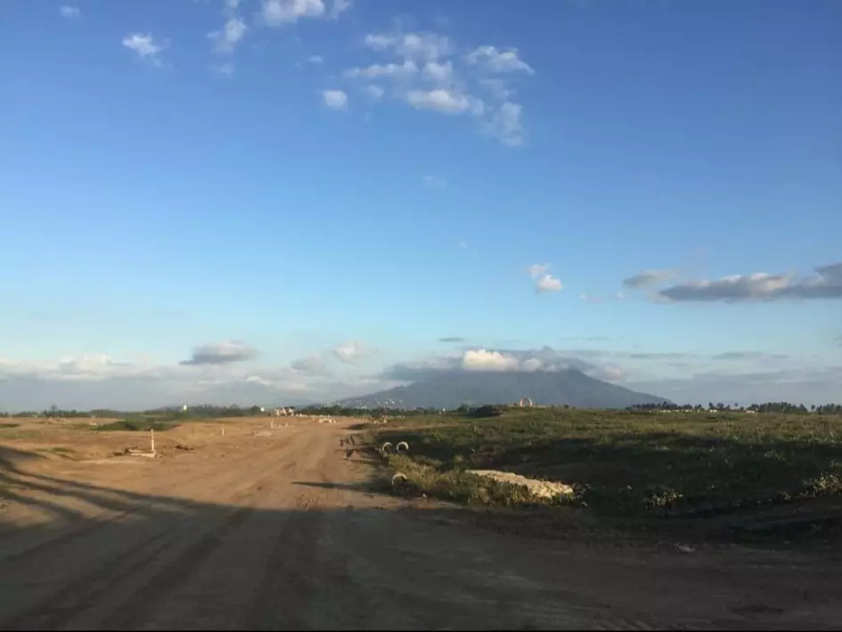 RUSH SALE LOWEST PRICE CLEAN TITLED RESALE NUVALI RESIDENTIAL LOT FACING THE EAST AND MT MAKILING VIEW - photo 2