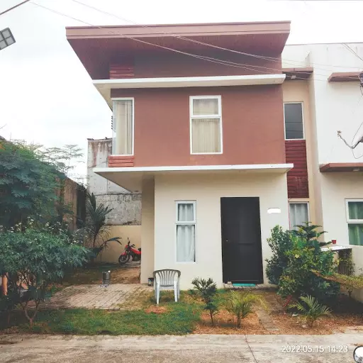 For rent corner unit townhouse in Lapu-lapu City