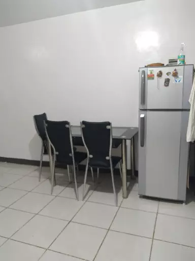 Semi furnished condo with balcony — Studio in Mandaue City, Cebu, Philippines — Photo 4