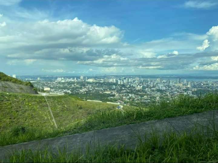 BIG LOT IN MONTERAZZAS GUADALUPE — Residential Lot in Cebu City, Cebu, Philippines — Photo 2