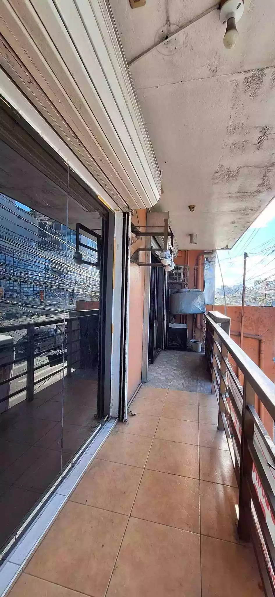 COMMERCIAL SPACE FOR RENT - photo 3