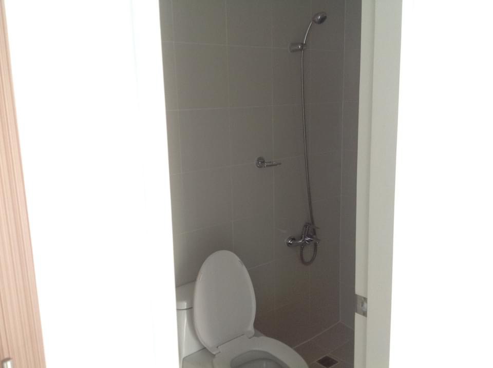 Rent Own Condominium — Studio in Diosdado Macapagal Blvd, ParaÃ±aque, Metro Manila — Photo 6