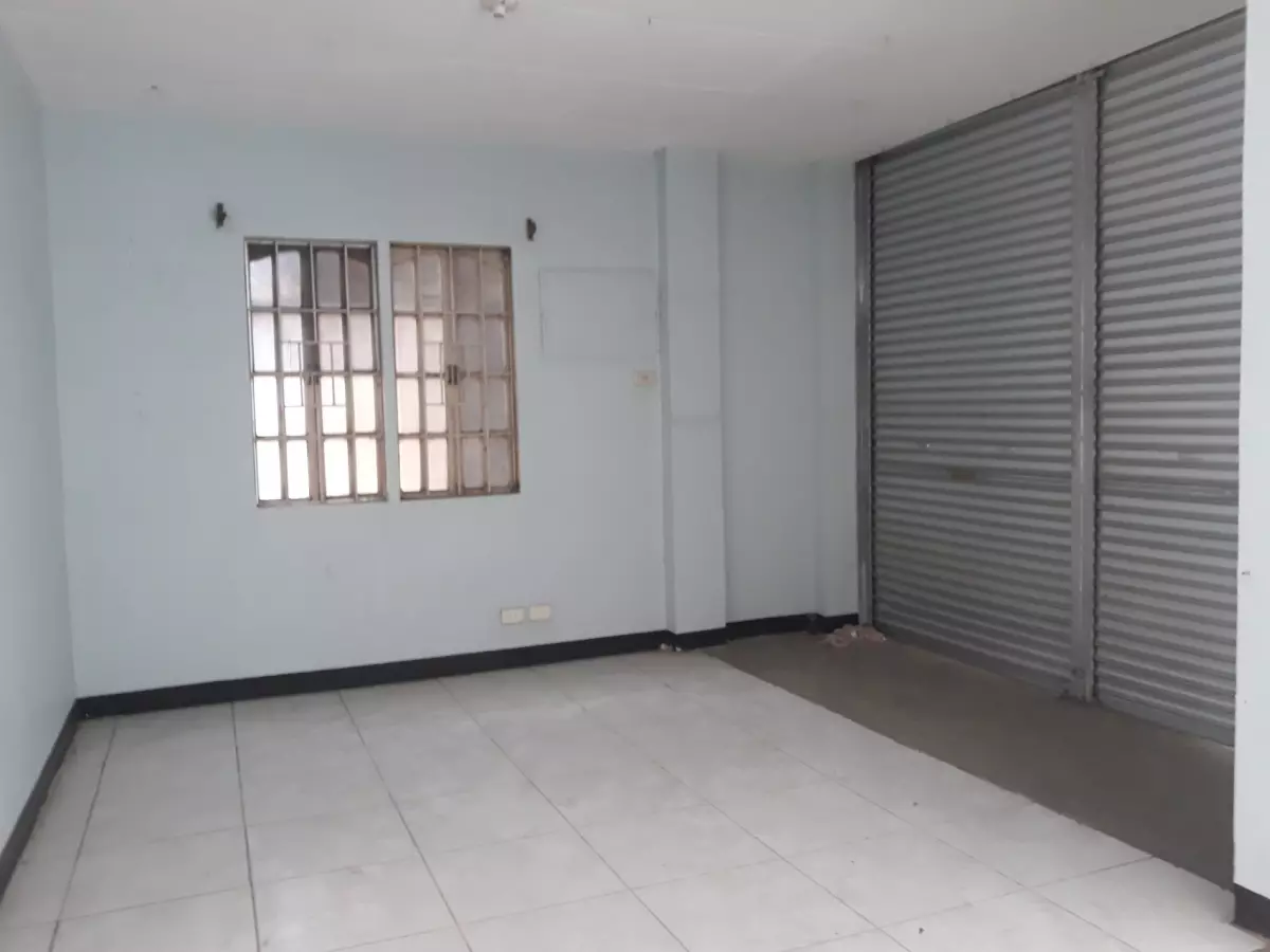 commercial house for rent in Mandaue city Cebu — Building in Mandaue City, Cebu, Philippines — Photo 7
