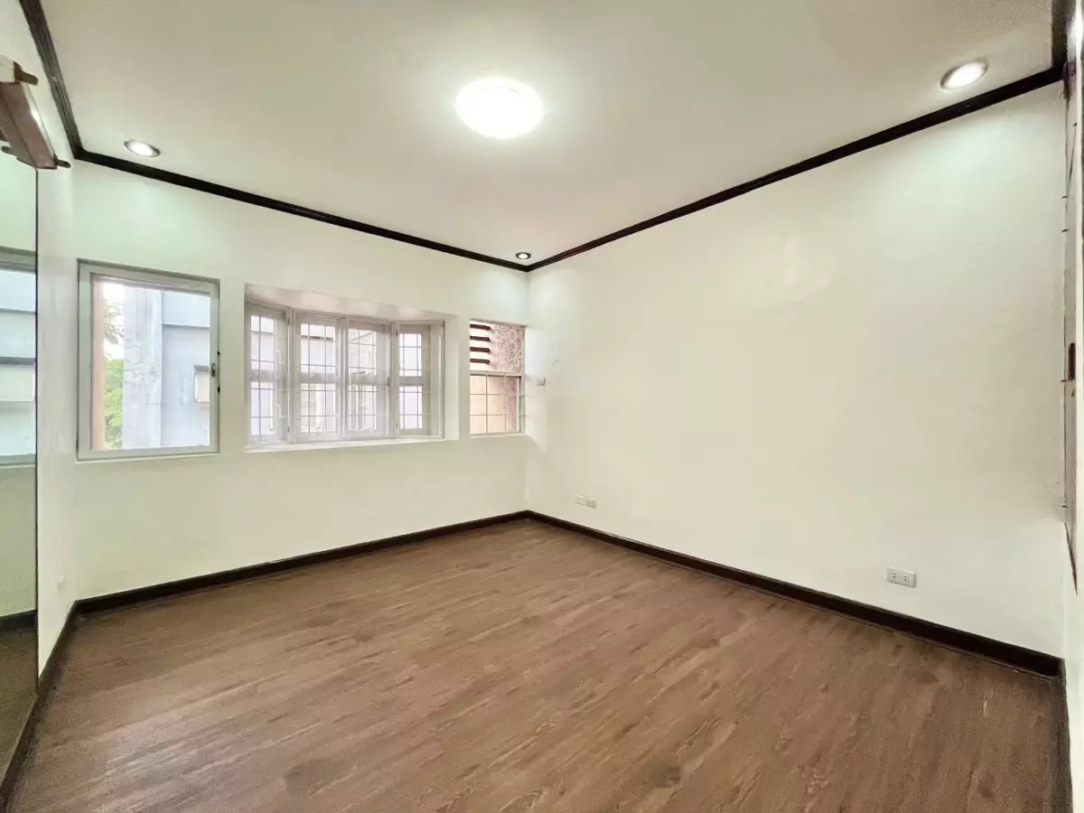 NEWLY RENOVATED 2-STOREY TOWNHOUSE FOR SALE in Quezon City — Townhouse in Quezon City, Metro Manila, Philippines — Photo 2
