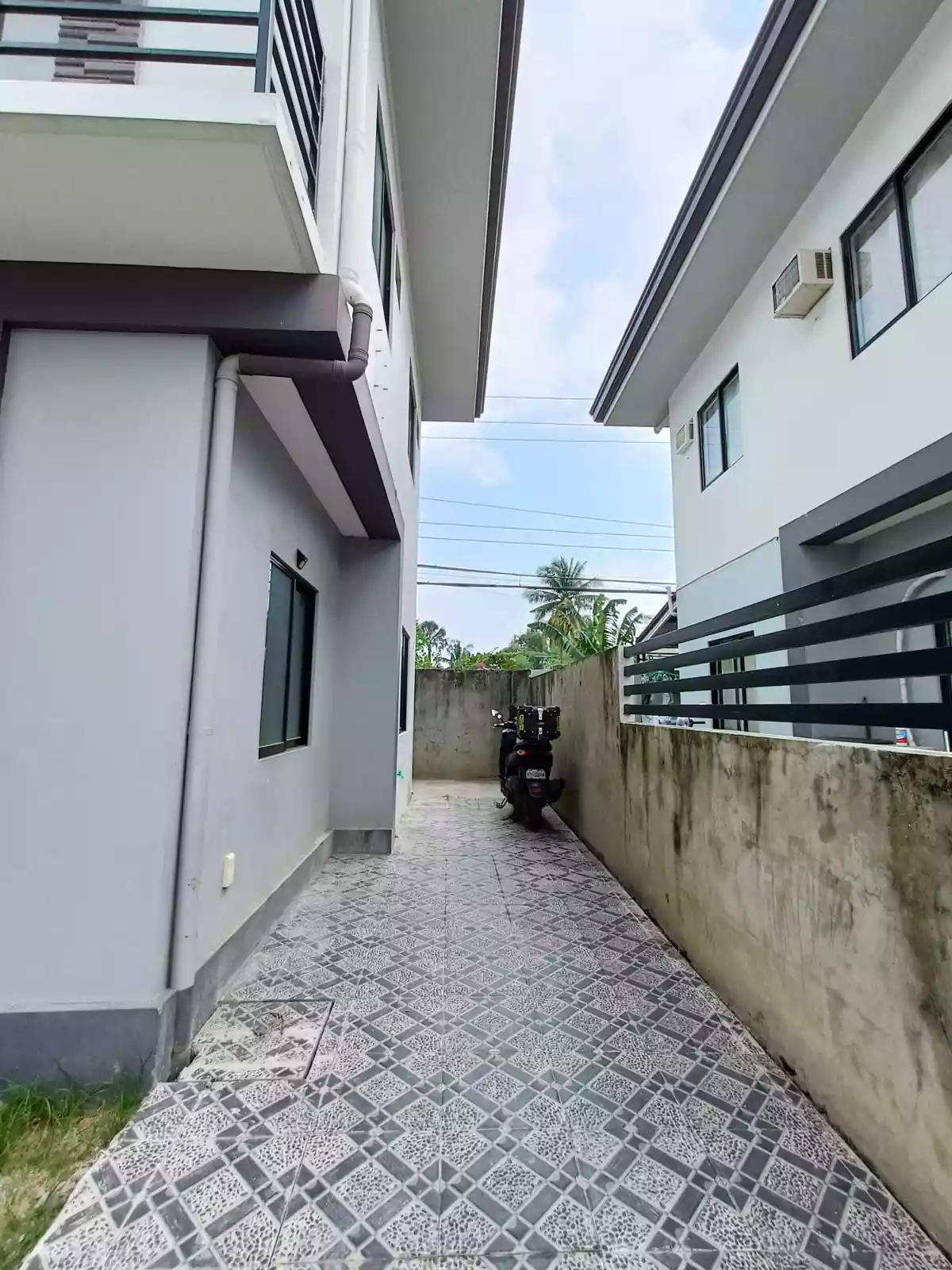FOR SALE or Assume 4 Bedroom Single Detached - Unfurnished - photo 5