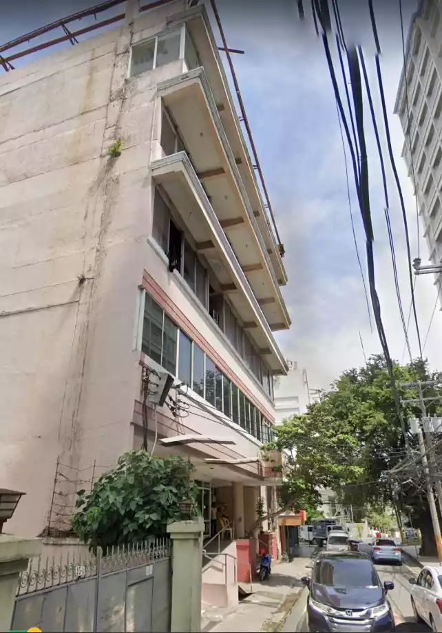 Commercial Building Up for Sale in the heart of Cebu City (near Baseline ) - photo 3