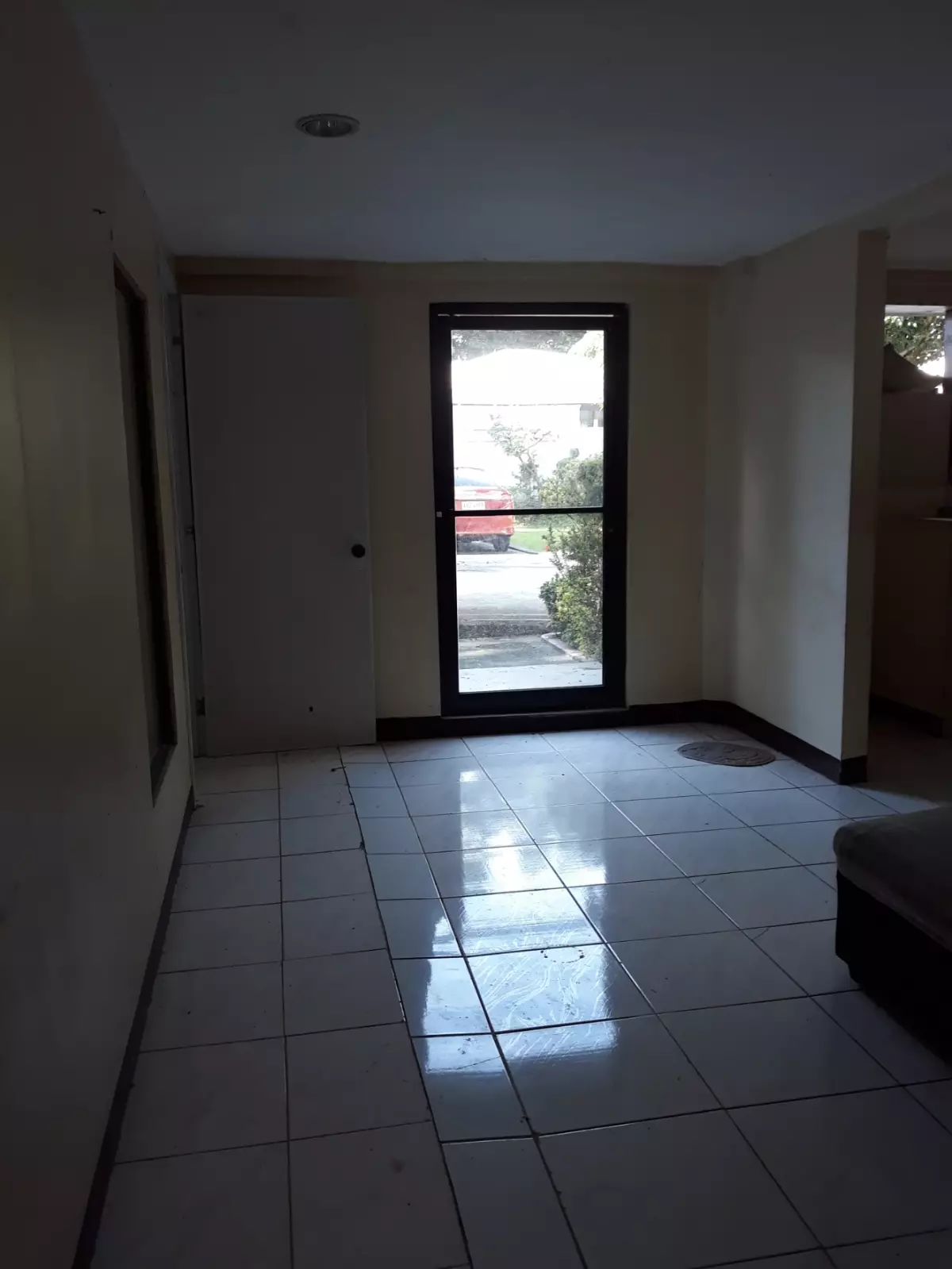 Commercial Residential  house for rent in Talamban  Cebu City along Brgy road - photo 6