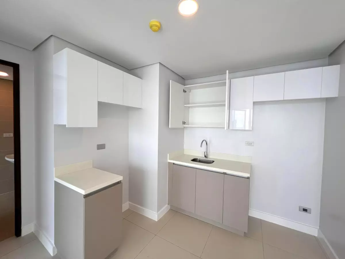 38 PARK AVENUE 1 Bedroom for SALE  - photo 6