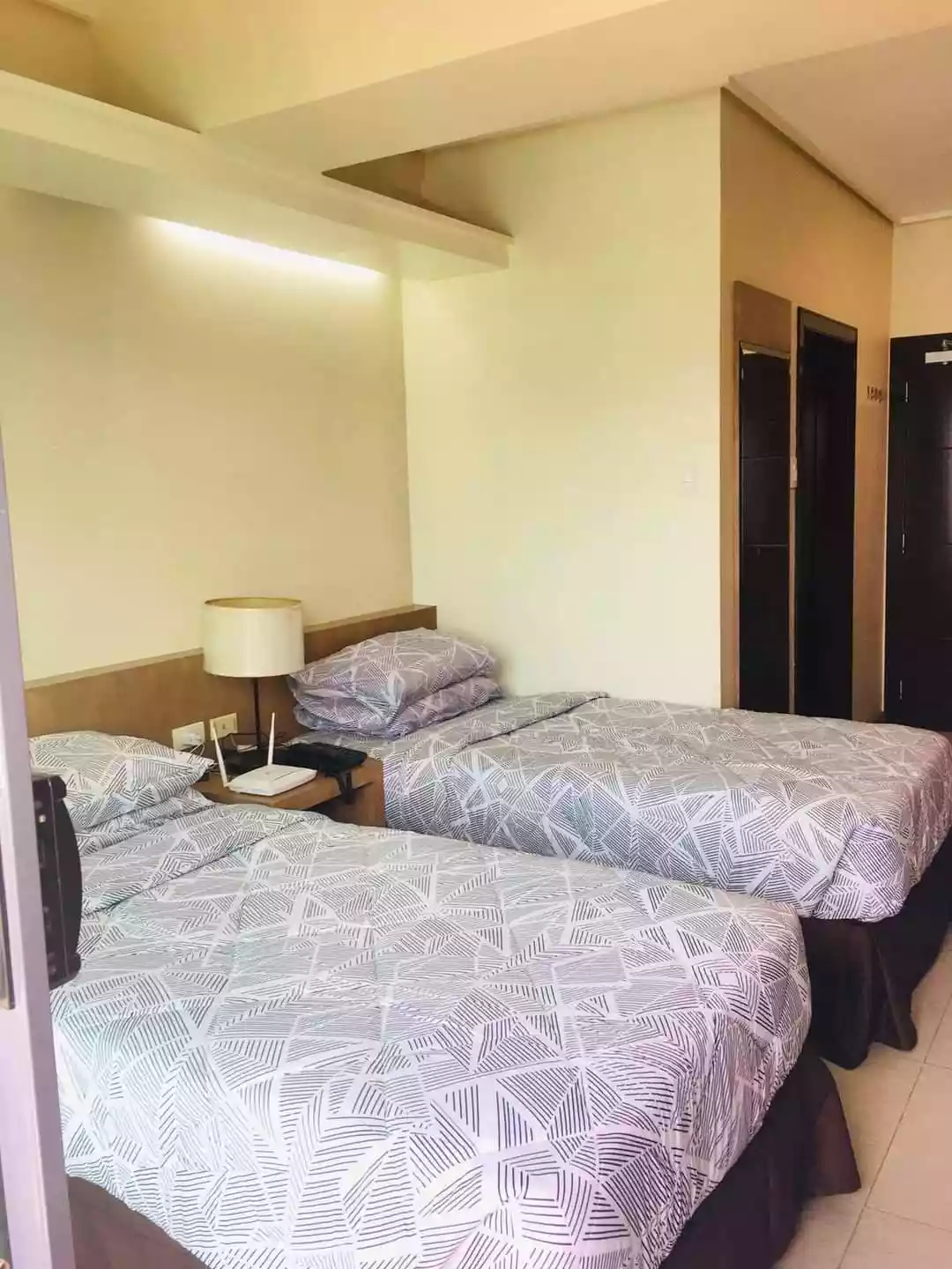 STUDIO CONDO UNIT FOR RENT - photo 2