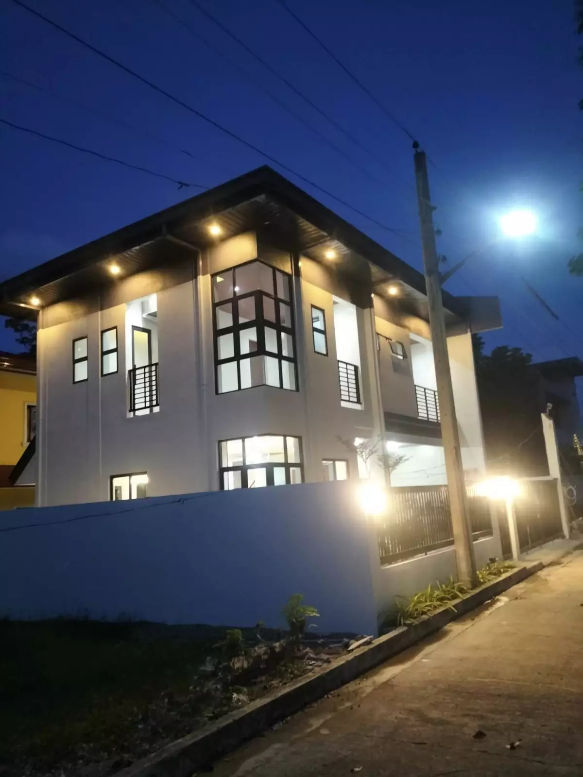 NEWLY BUILT 2 STOREY 4 BEDROOM HOUSE FOR SALE - photo 3