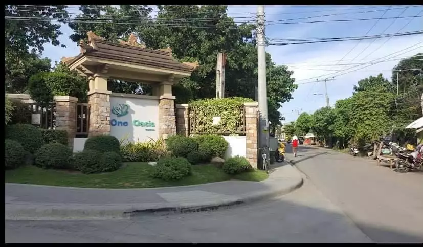 One Oasis 2BR - photo 2