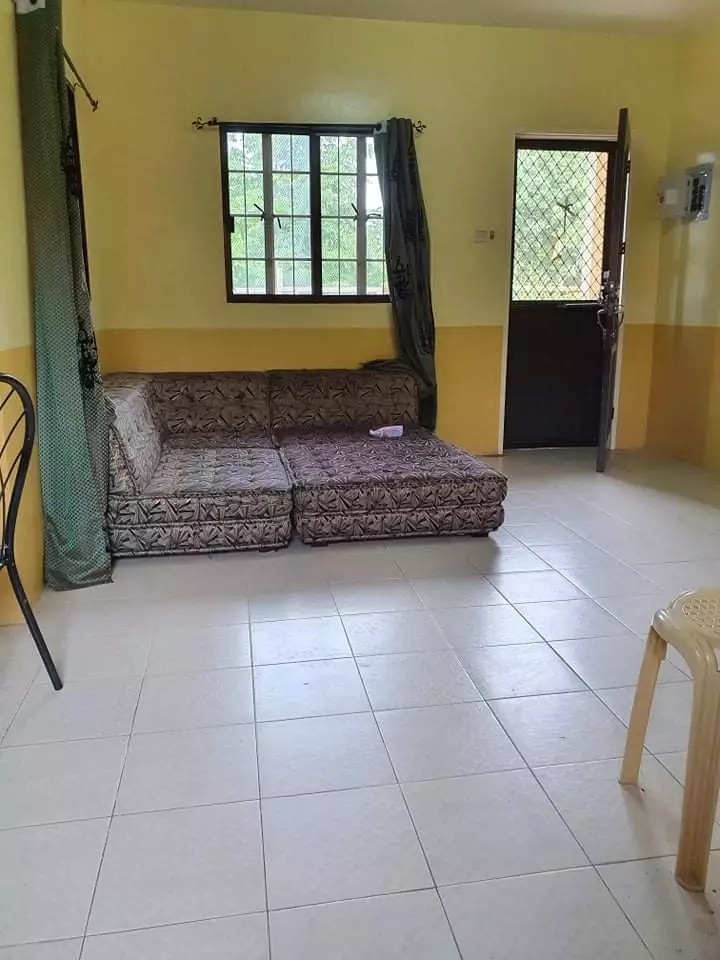 FOR RENT La Cassandra House and Lot with Extra Lot - photo 5