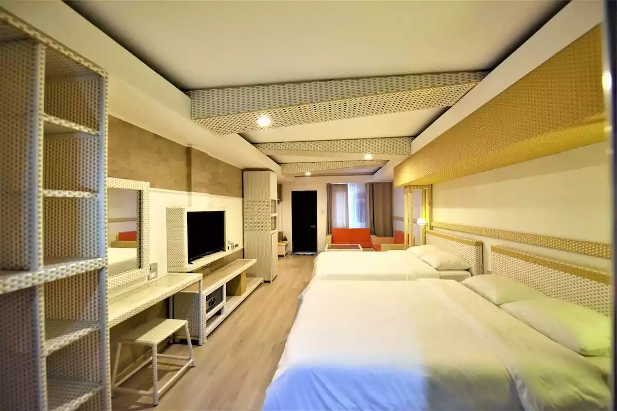 Open photo 17 of 21 — SACRIFICE SALE KOREAN HOTEL W/ POOL 24 ROOMS IN BANKAL, LAPU-LAPU