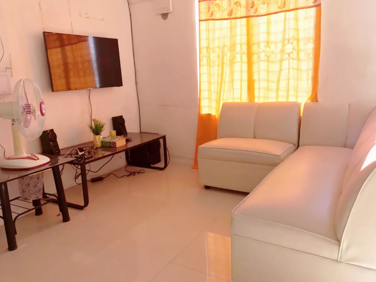 Fully Furnished Townhouse for ASSUME