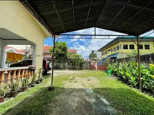 House and Lot big extra Lot in talamban — House and Lot in Cebu City, Cebu, Philippines — Photo 4