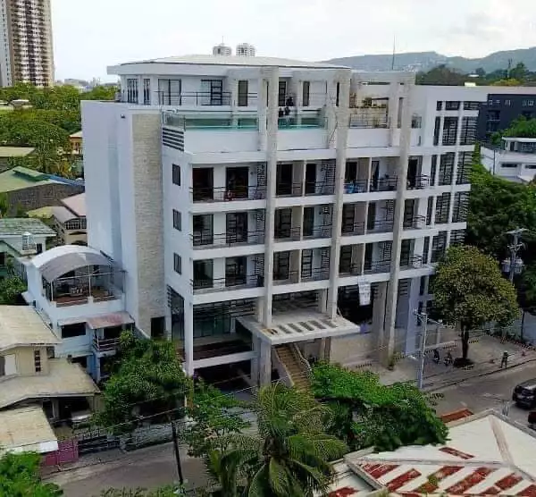 Penthouse midrise condo near UP LAHUG and PAREF — Penthouse in 19Diamond St, Cebu City, Cebu — Photo 2