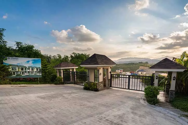 Affordable St. Francis Hills Townhouse for Assume | Ongoing BPI Loan - photo 5
