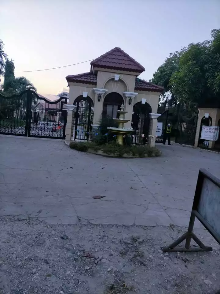 Very rush sale house n lot