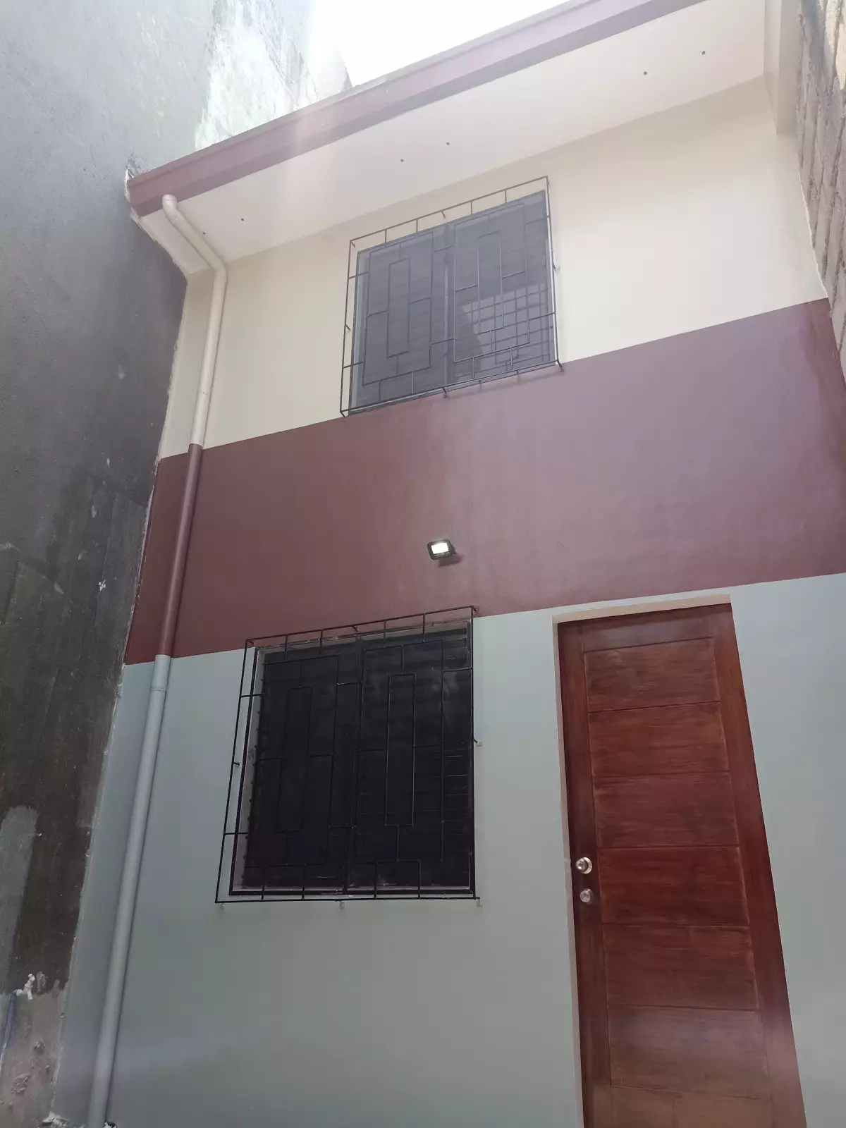 Two Storey Townhouse - photo 2