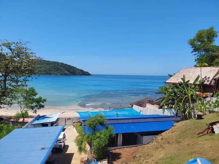 Caroline's Secret Beach Front - photo 2