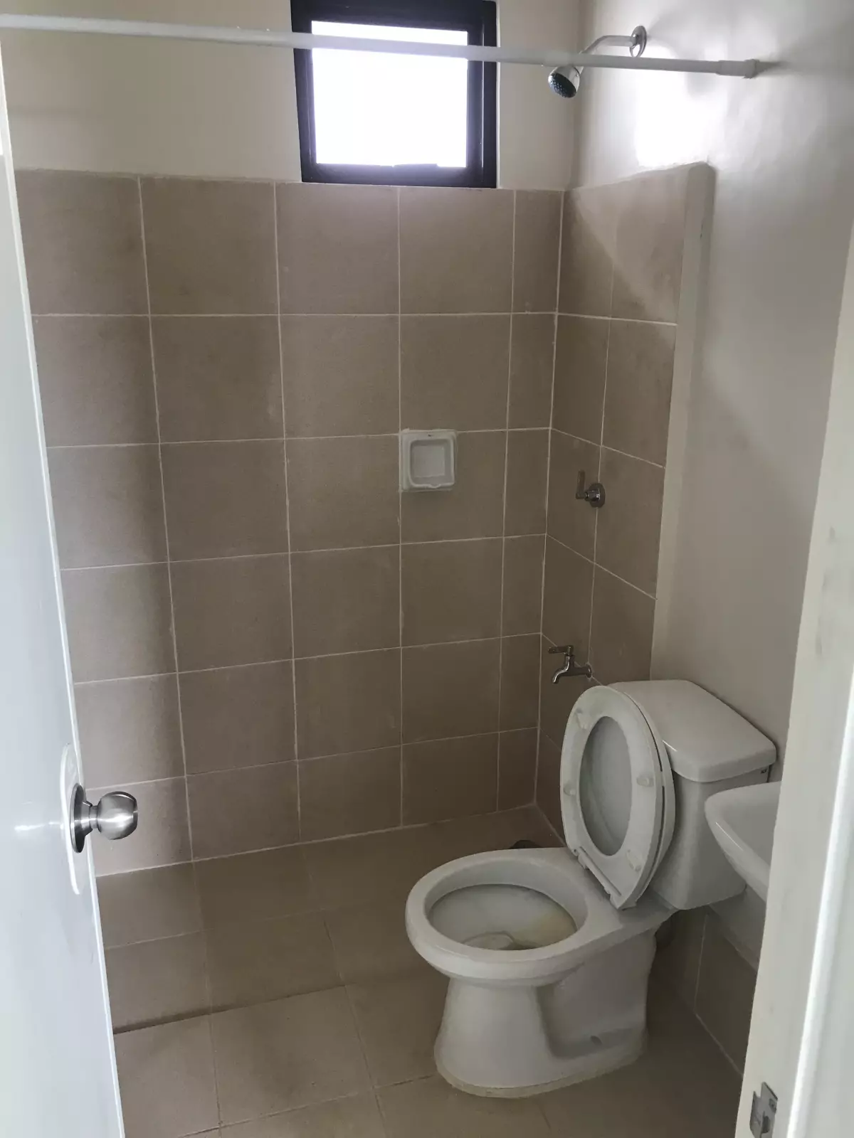 Ajoya Town House — Townhouse in M.L. Quezon National Highway, Cordova, Cebu — Photo 4