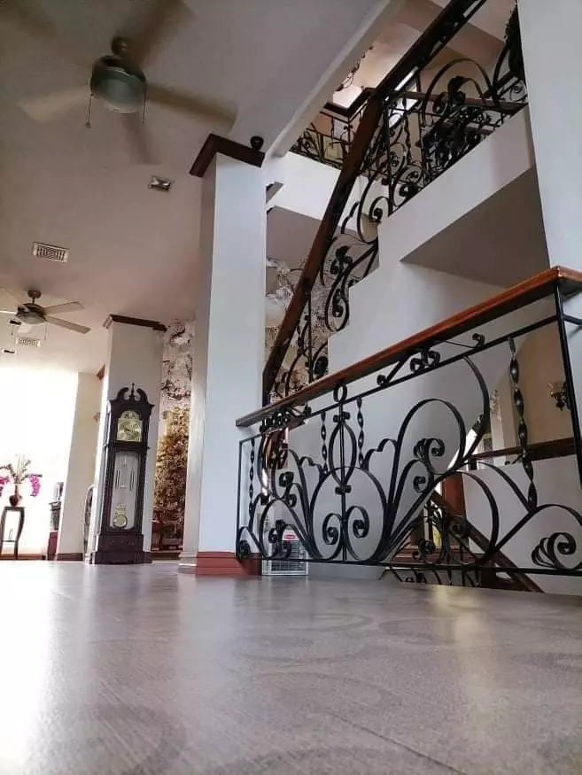 Open photo 28 of 29 — Joel Hernandez