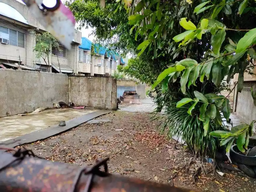 2 titled lot - photo 5