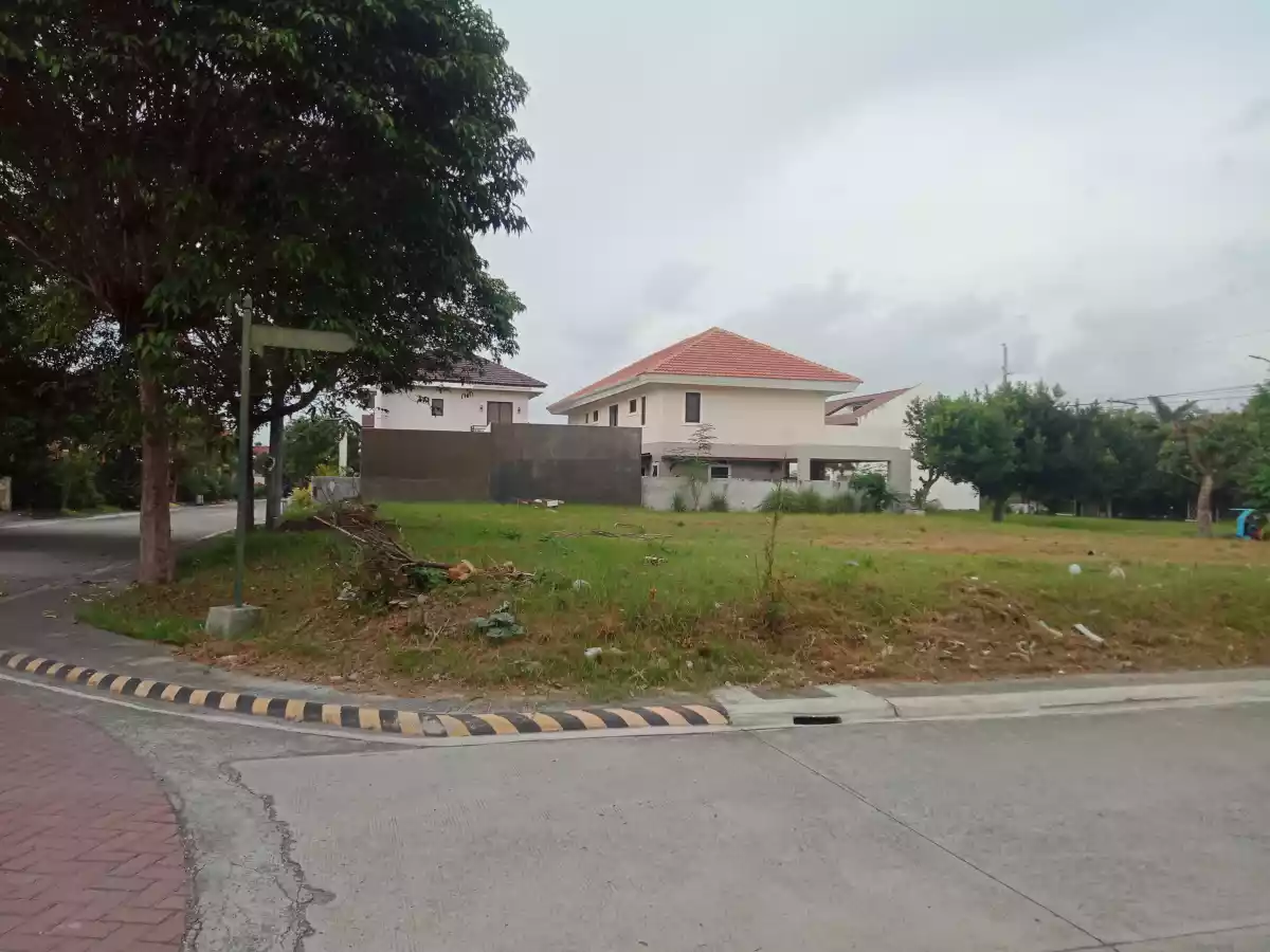 SOLD BY OTHER AGENT 360sqm Camella Gensan Lot only in Corner Area
