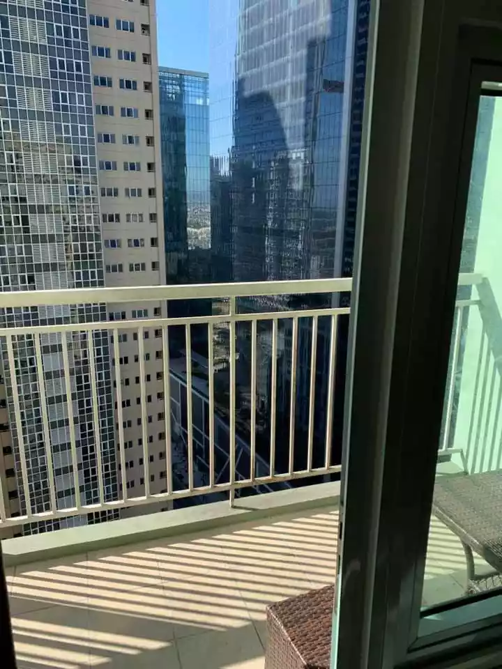 Two Serendra 1 BR pre-owned | Bonifacio Global City — 1 Bedroom in McKinley Parkway, Taguig, Metro Manila — Photo 5