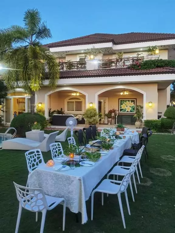 Luxury House with Pool in Consolacion at 45M - photo 3