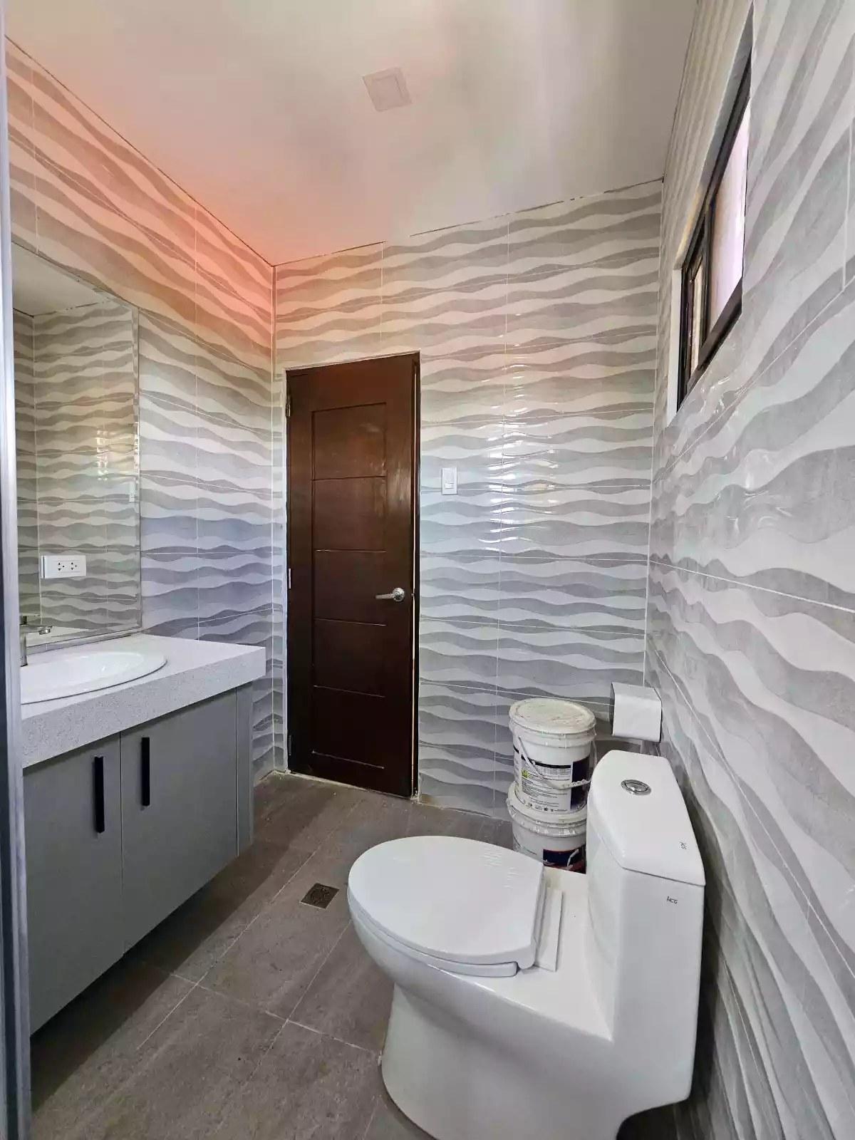 Open photo 19 of 28 — 4 Bedrooms with Balcony and Pool