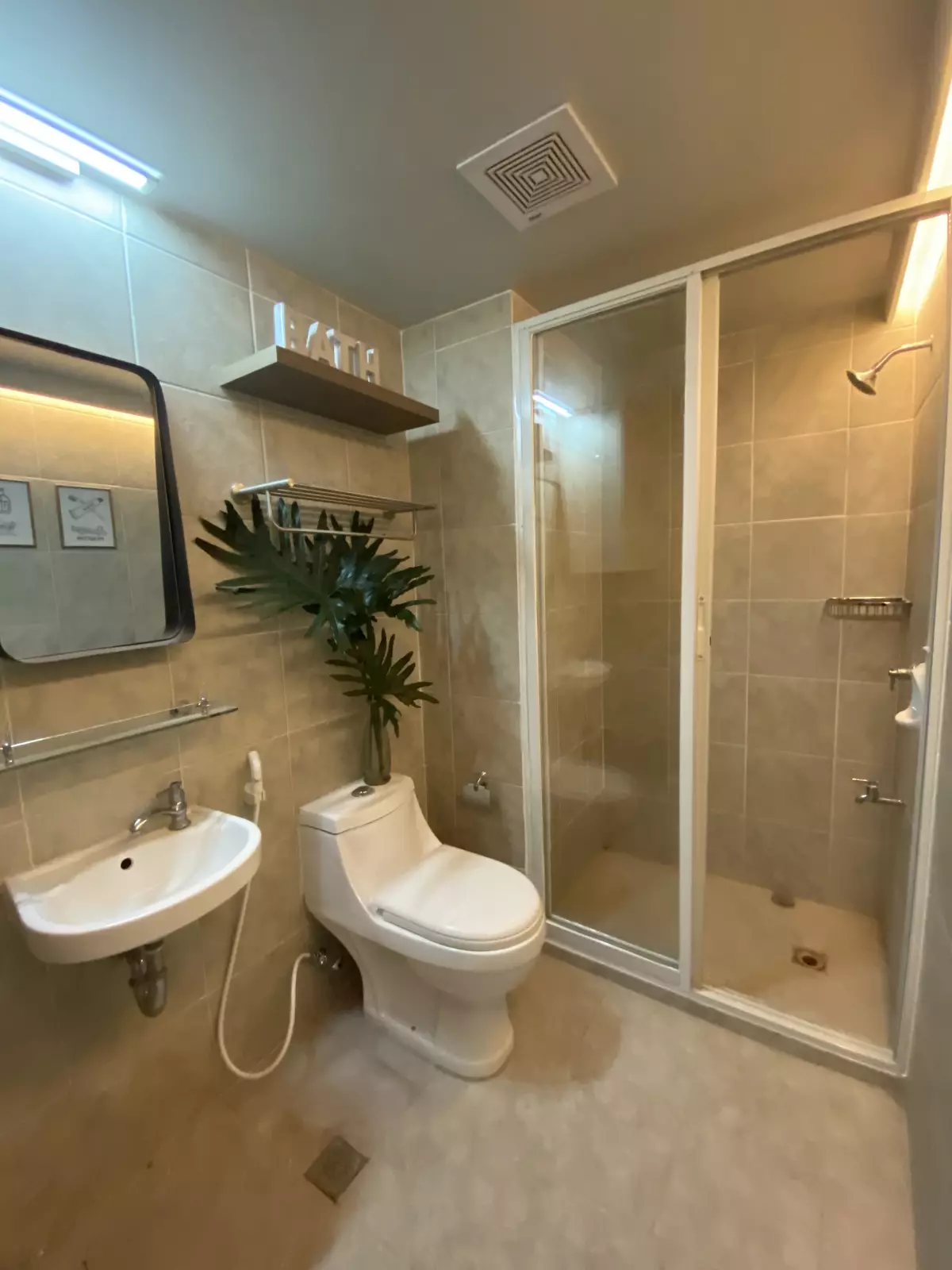 1 Bedroom unit, Fully Finished and Furnished Condo in Amaia Step Mandaue!!! - photo 2