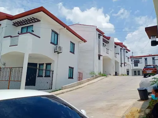 For Rent: 3bedroom 2storey townhouse in Tolotolo Consolacion - photo 2