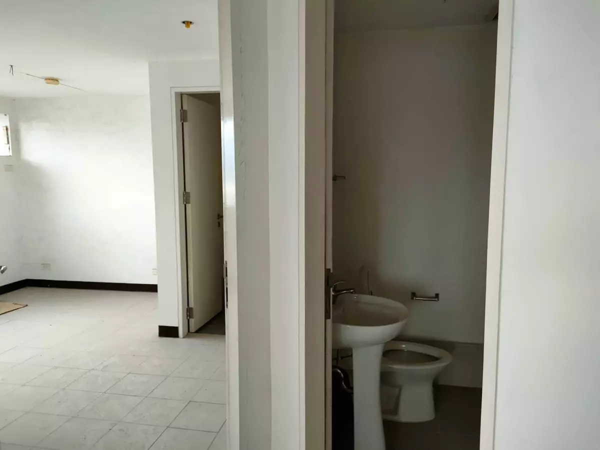 FOR SALE! The Persimmon Condo — 2 Bedrooms in M. Borces Street, Cebu City, Central Visayas — Photo 6
