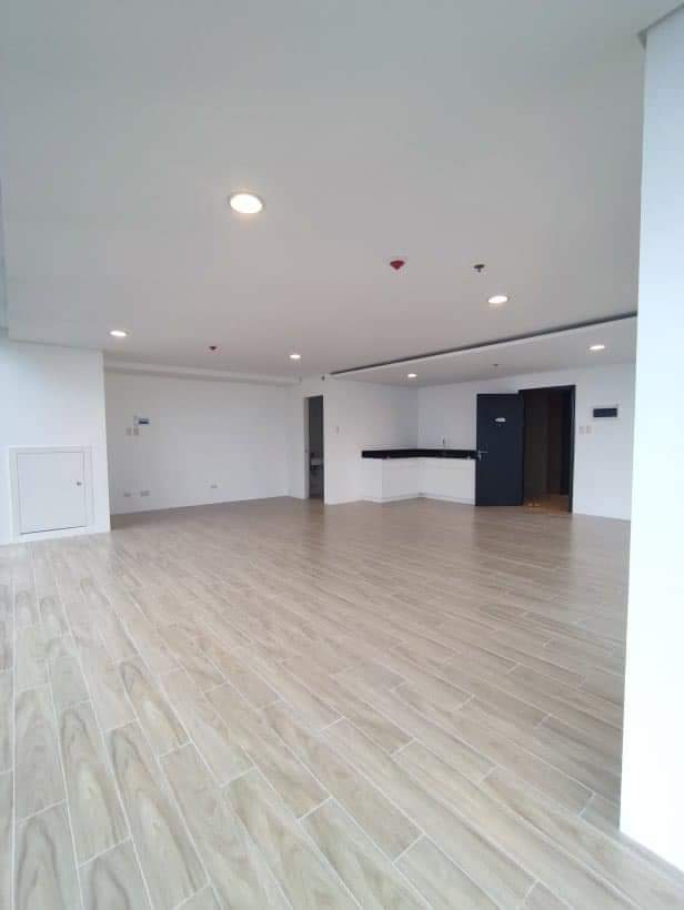 KING PROPERTIES — Studio in Cebu City, Cebu, Philippines — Photo 5