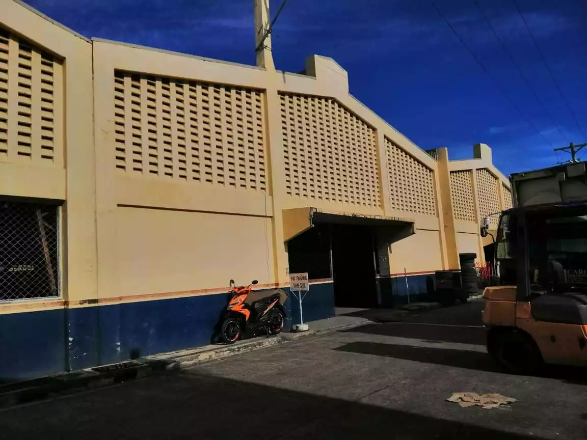 WAREHOUSE FOR RENT - photo 4