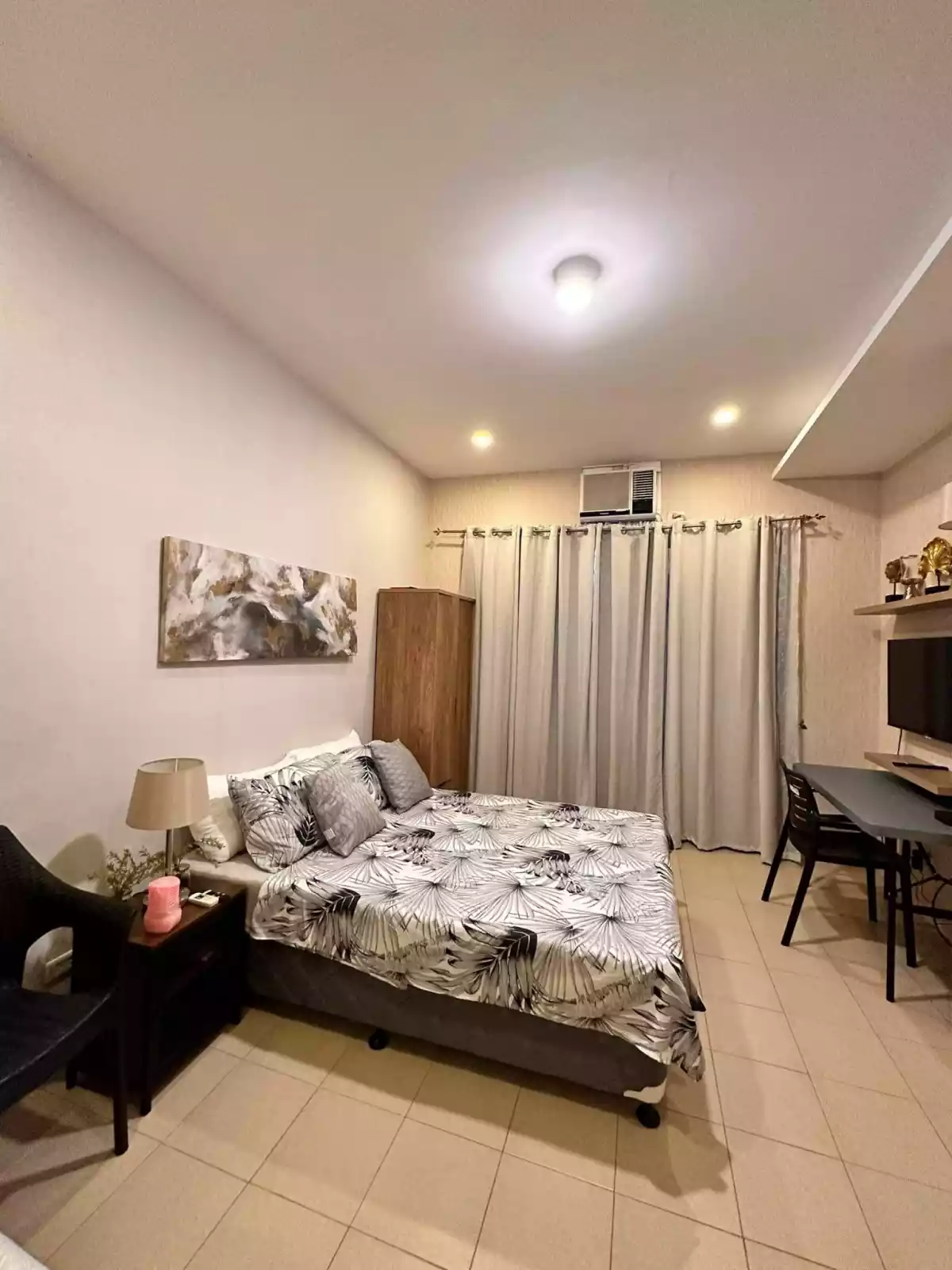 Fully Furnished Studio Unit with Balcony — Studio in Brgy. Kamputhaw, Cebu City — Photo 3