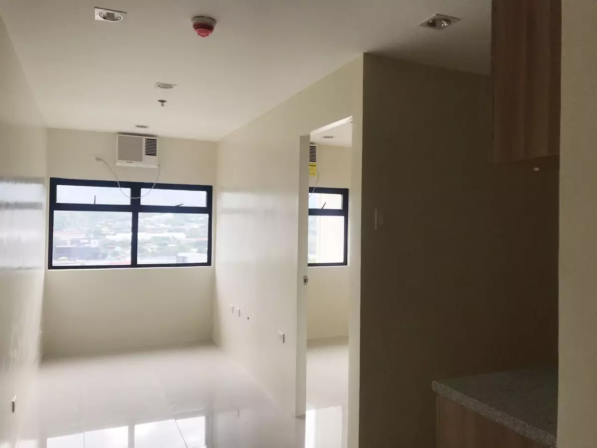 RUSH! 1 BR CONDO AND PARKING UNIT FOR ASSUME IN MANDAUE