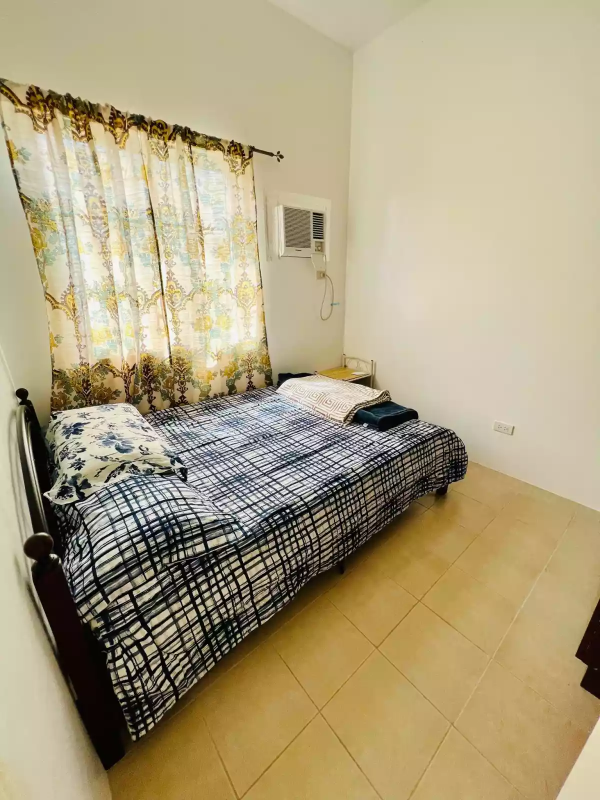 Open photo 18 of 19 — 3 bedroom, 1 toilet and 1 bath, Fully-Furnished