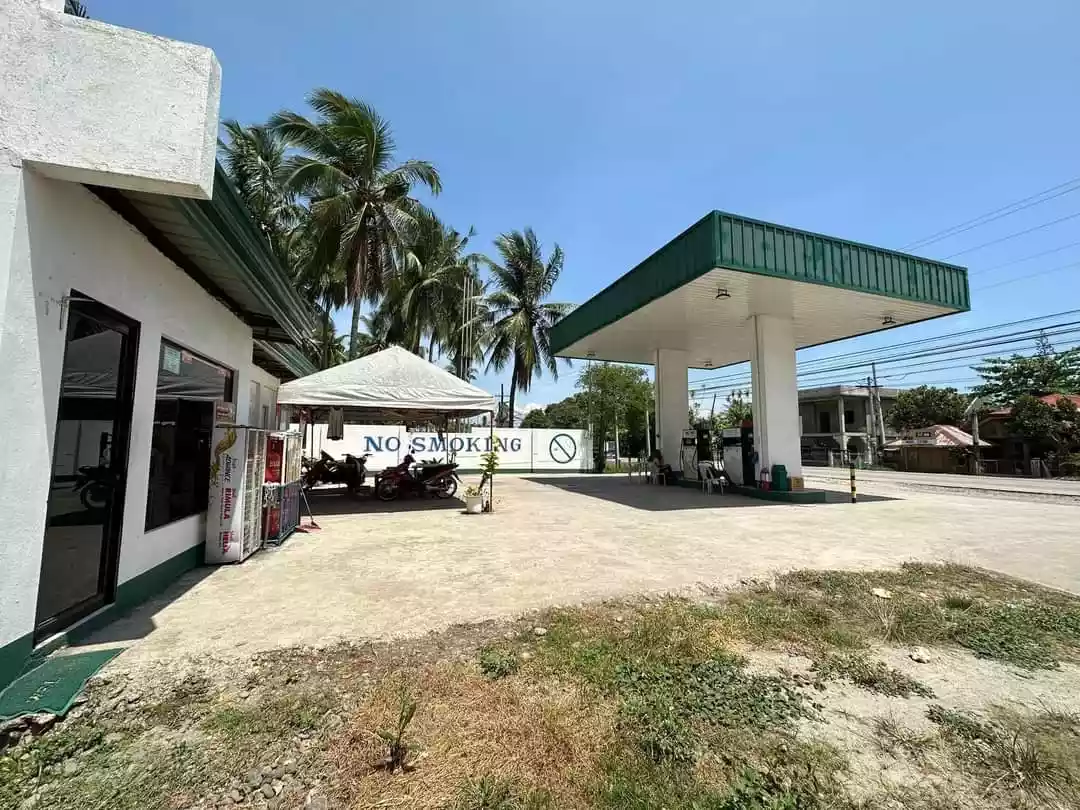 Open photo 16 of 19 — Gasoline Station and Pharmacy Rush Sale